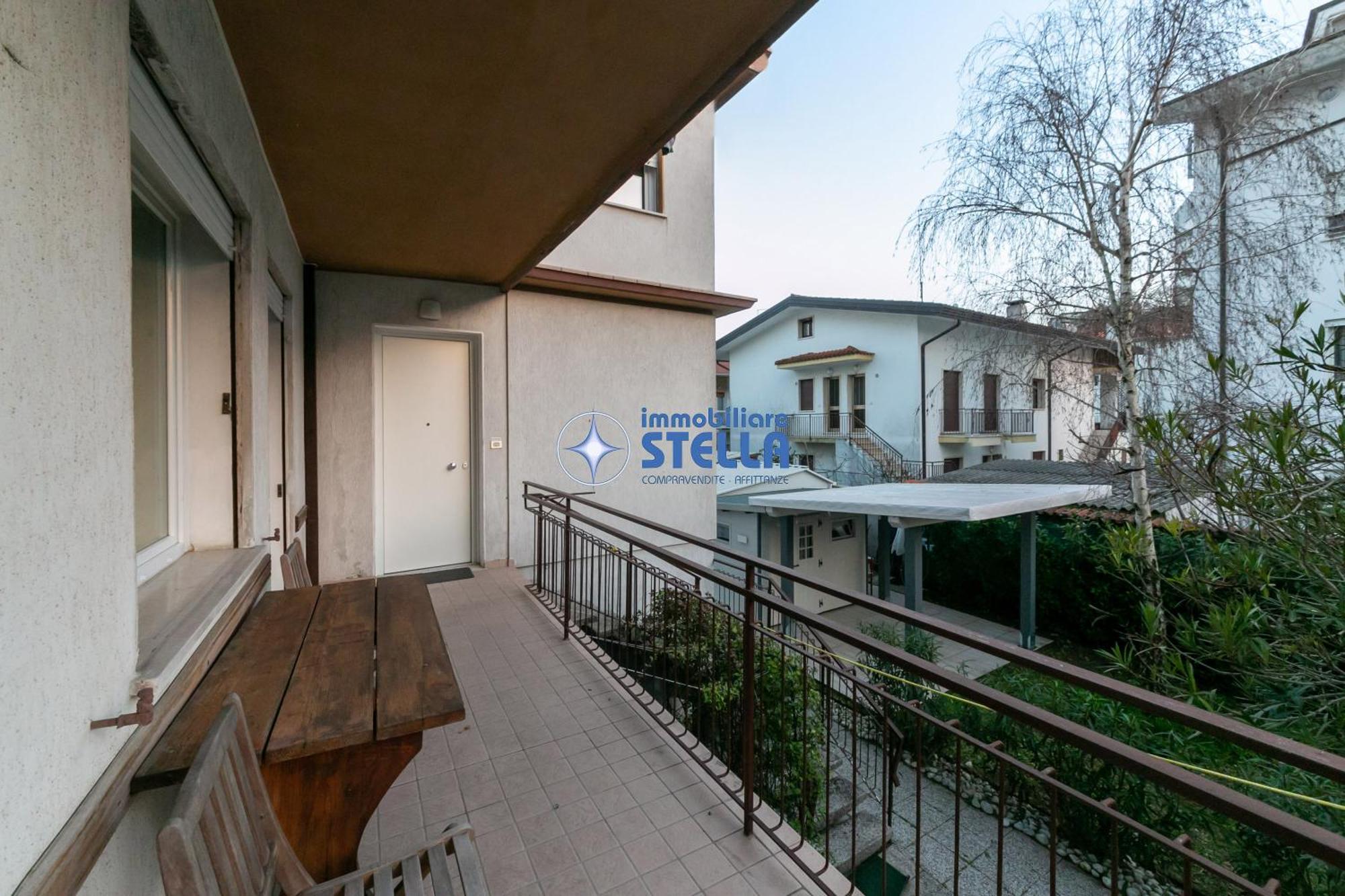 Condominio Secchiati Lido di Jesolo Buitenkant foto